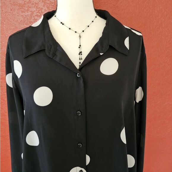 Black and White Polka Dot Women's Top - Picture 4 of 9